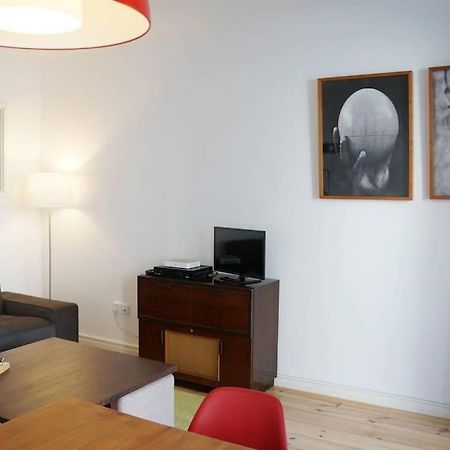 Two Bedroom Apt In Historic Location! Close To The River Lisbon Luaran gambar