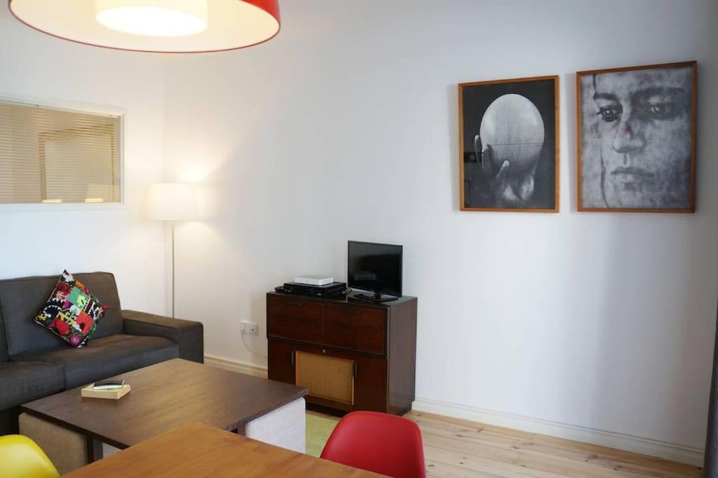 Two Bedroom Apt In Historic Location! Close To The River Lisbon Luaran gambar
