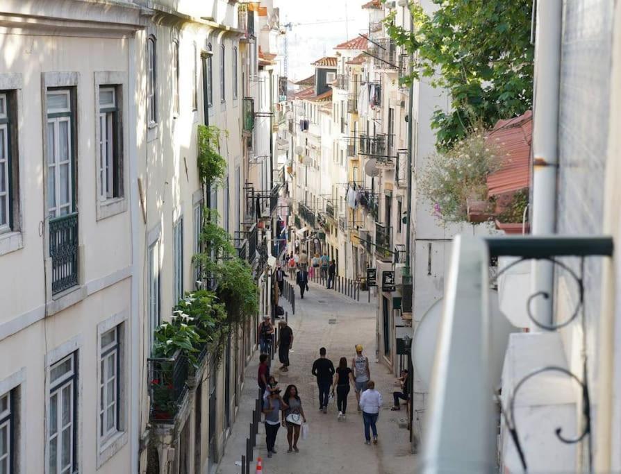 Two Bedroom Apt In Historic Location! Close To The River Lisbon Luaran gambar