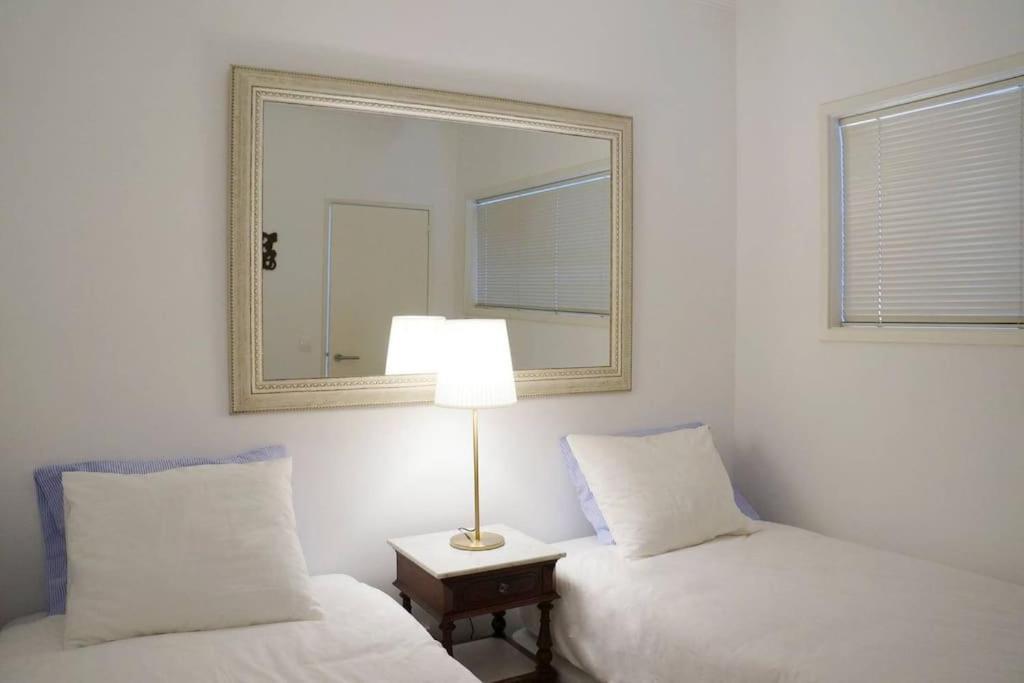 Two Bedroom Apt In Historic Location! Close To The River Lisbon Luaran gambar